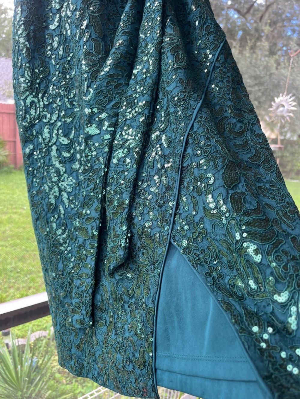 Kensie Emerald Green Sequin Lace Sheath Dress Size 12 NWT - Picture 16 of 16